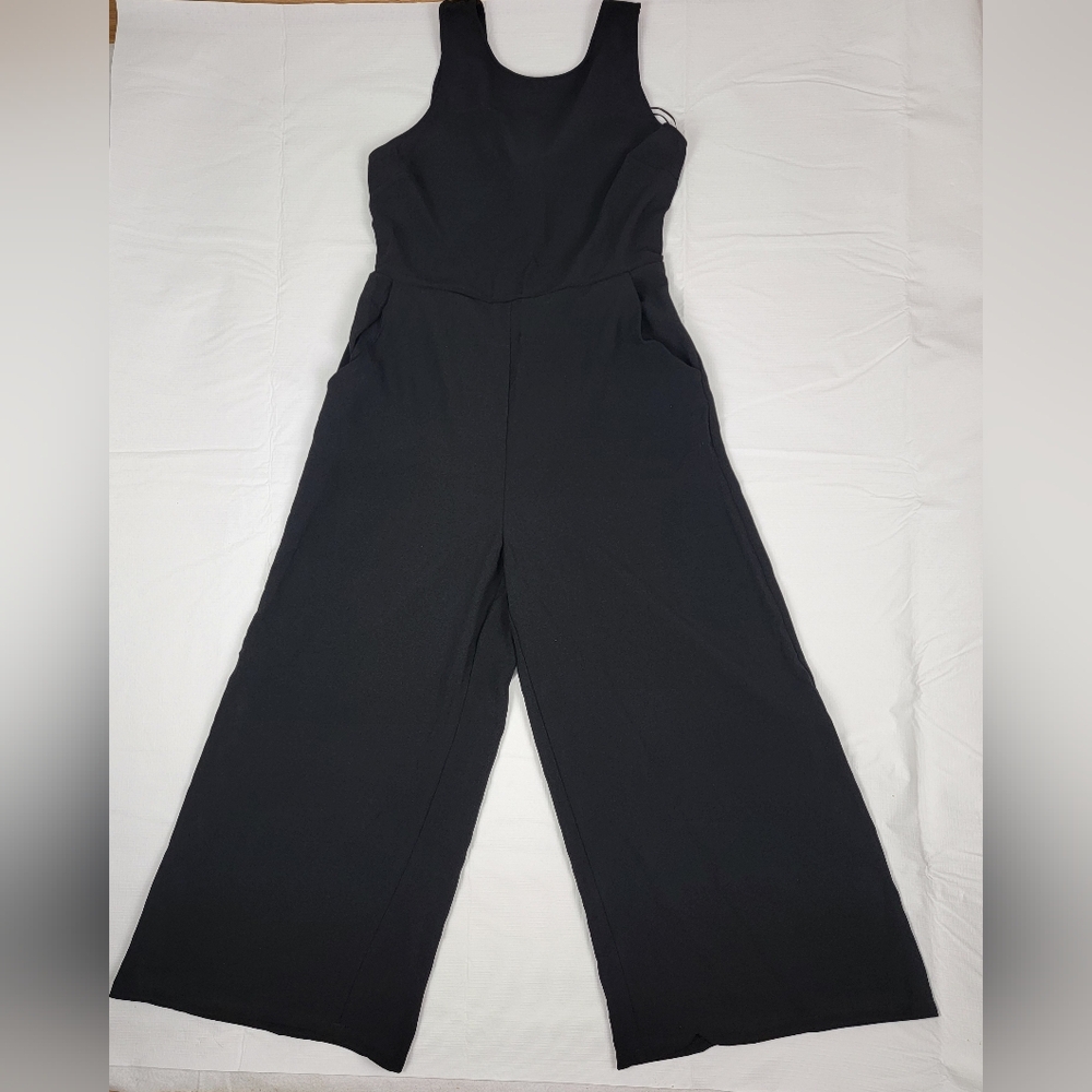 Lush Black Sleeveless Jumpsuit with Wide-Leg Design